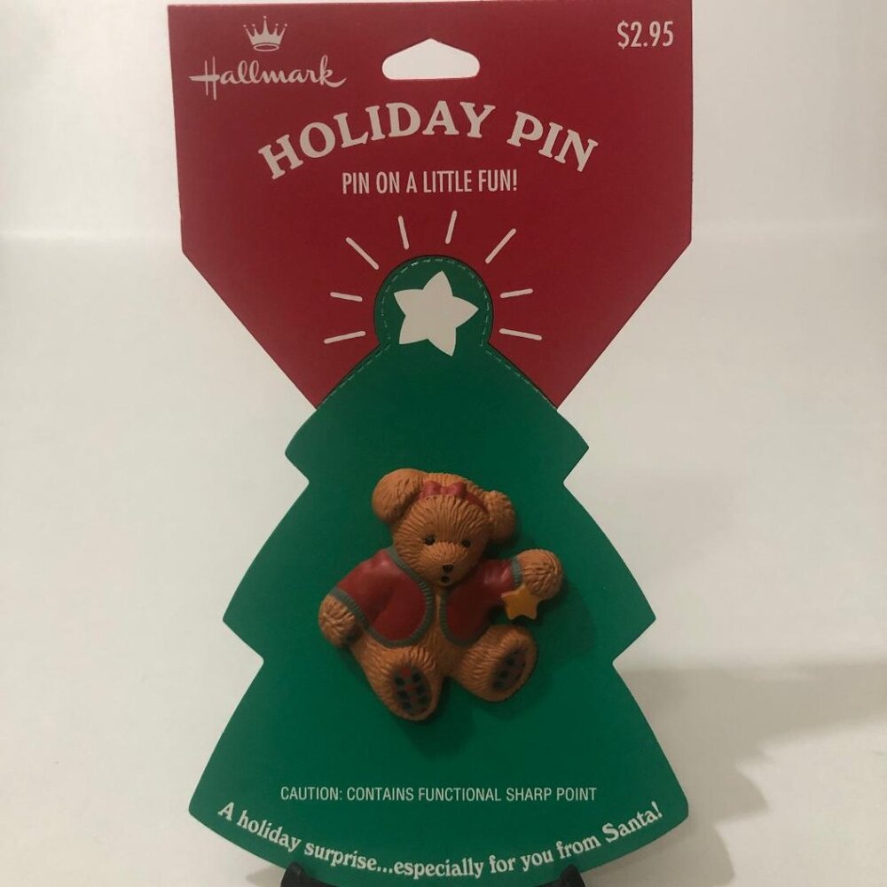 New Vintage Hallmark Holiday Pin Teddy Bear Holding A Star Lapel Pin Brooch